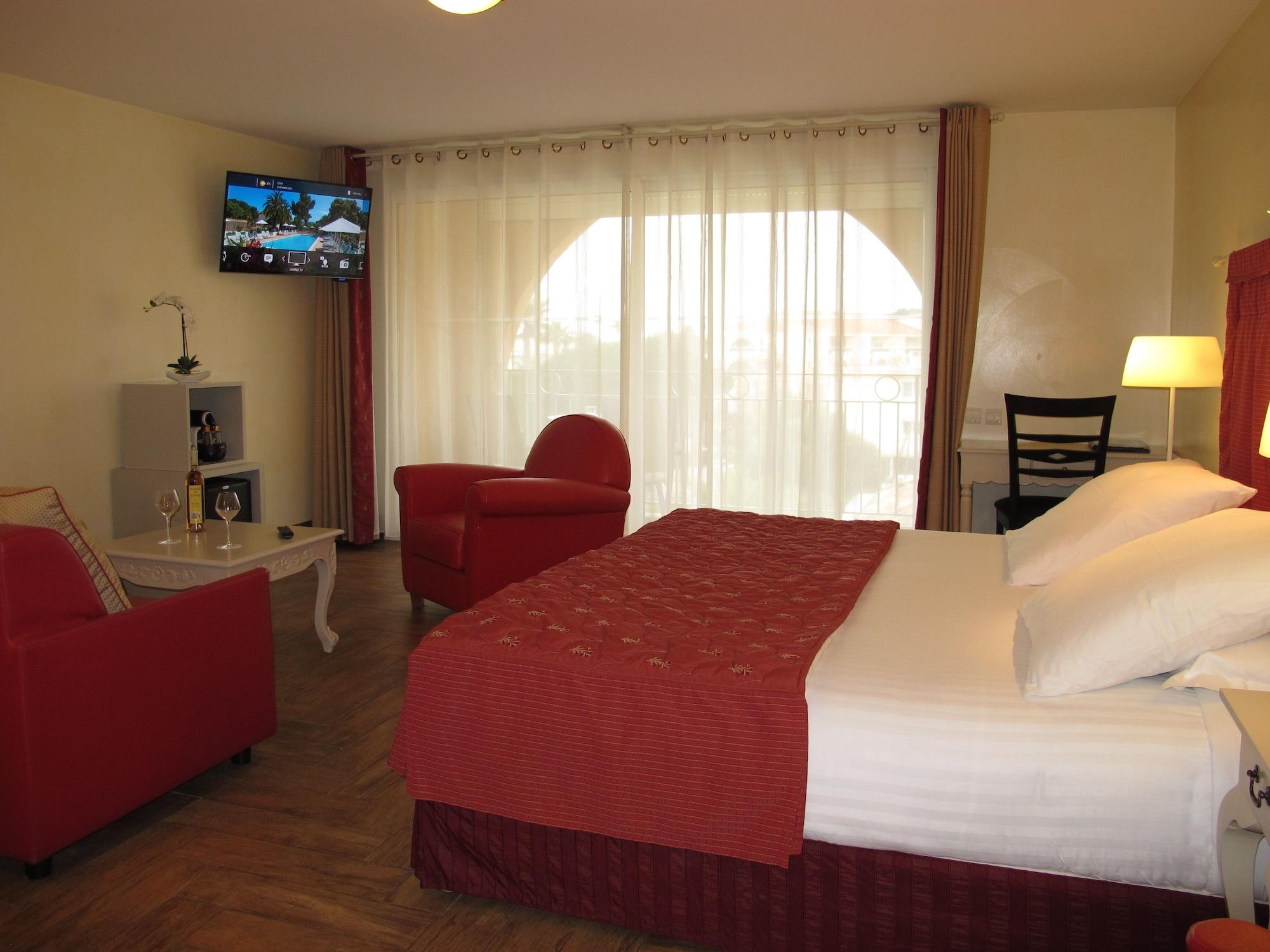 Hotel Sanary, Soleil Et Jardin - Renovation Hiver 2024-25 Exterior photo
