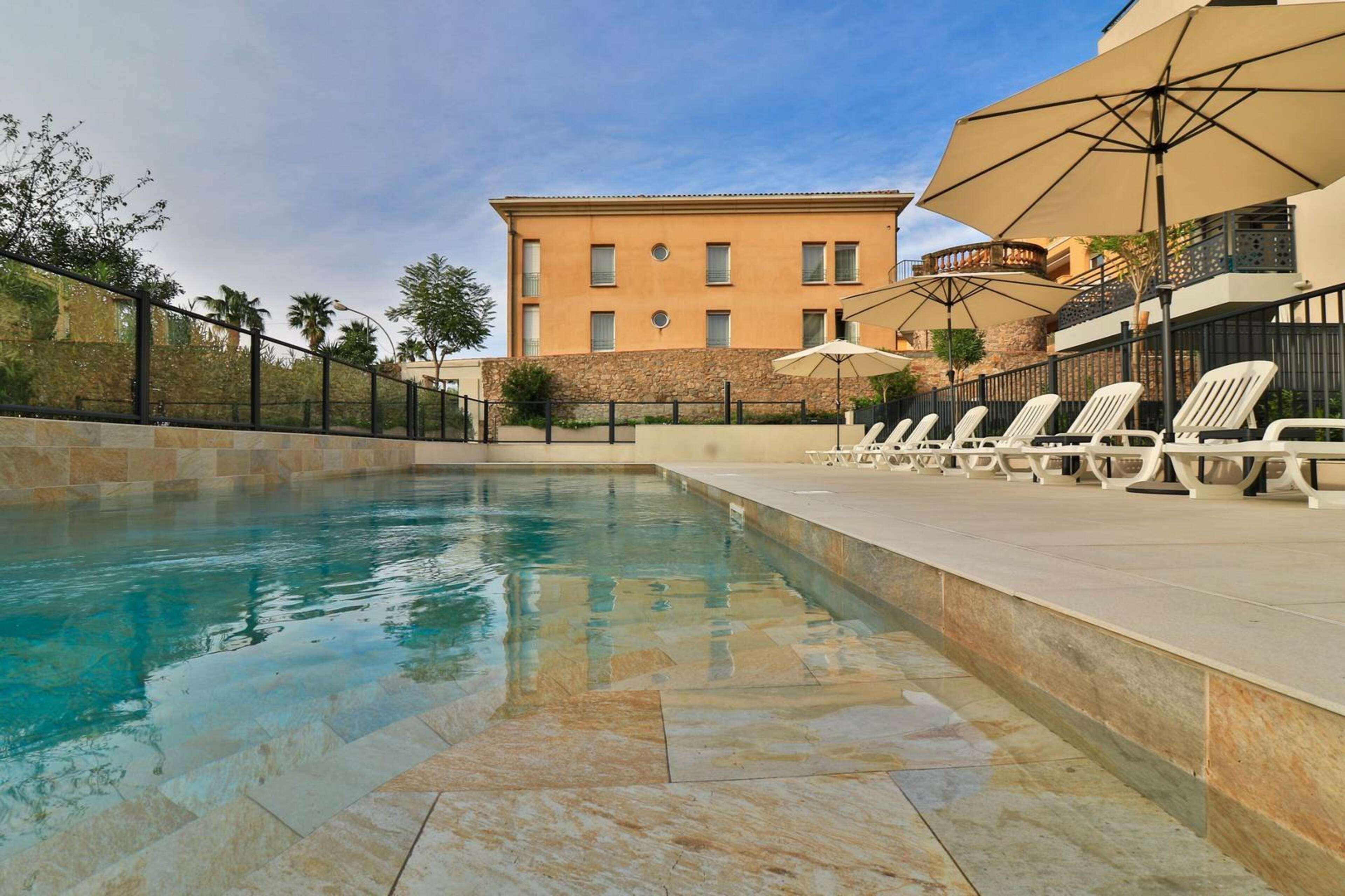 Hotel Sanary, Soleil Et Jardin - Renovation Hiver 2024-25 Exterior photo