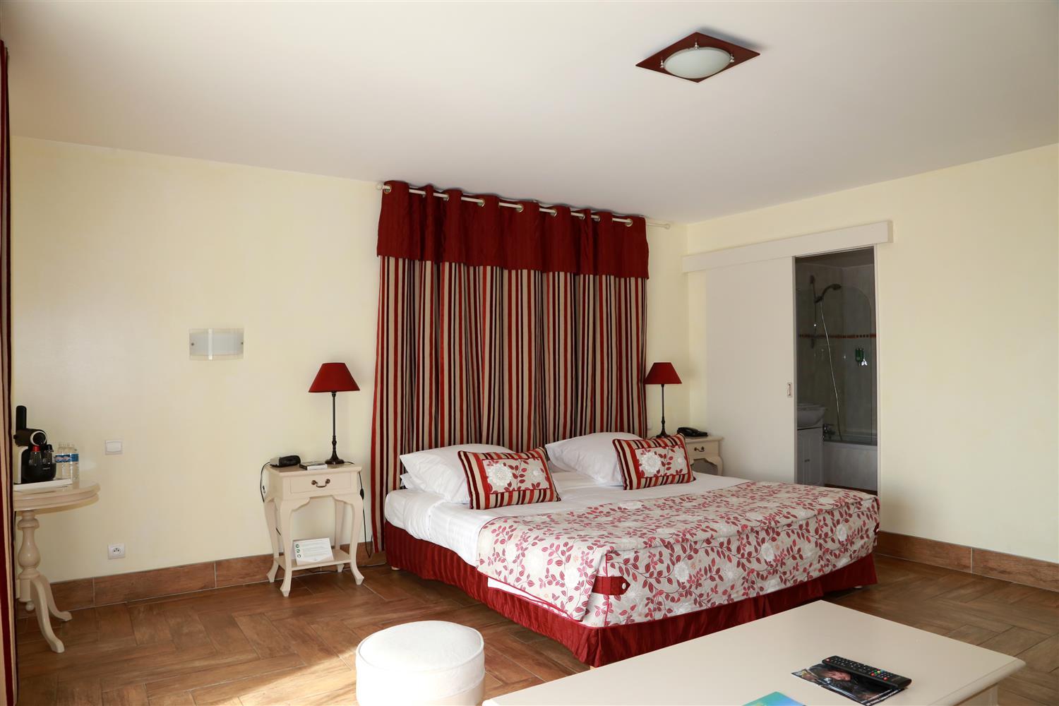 Hotel Sanary, Soleil Et Jardin - Renovation Hiver 2024-25 Exterior photo