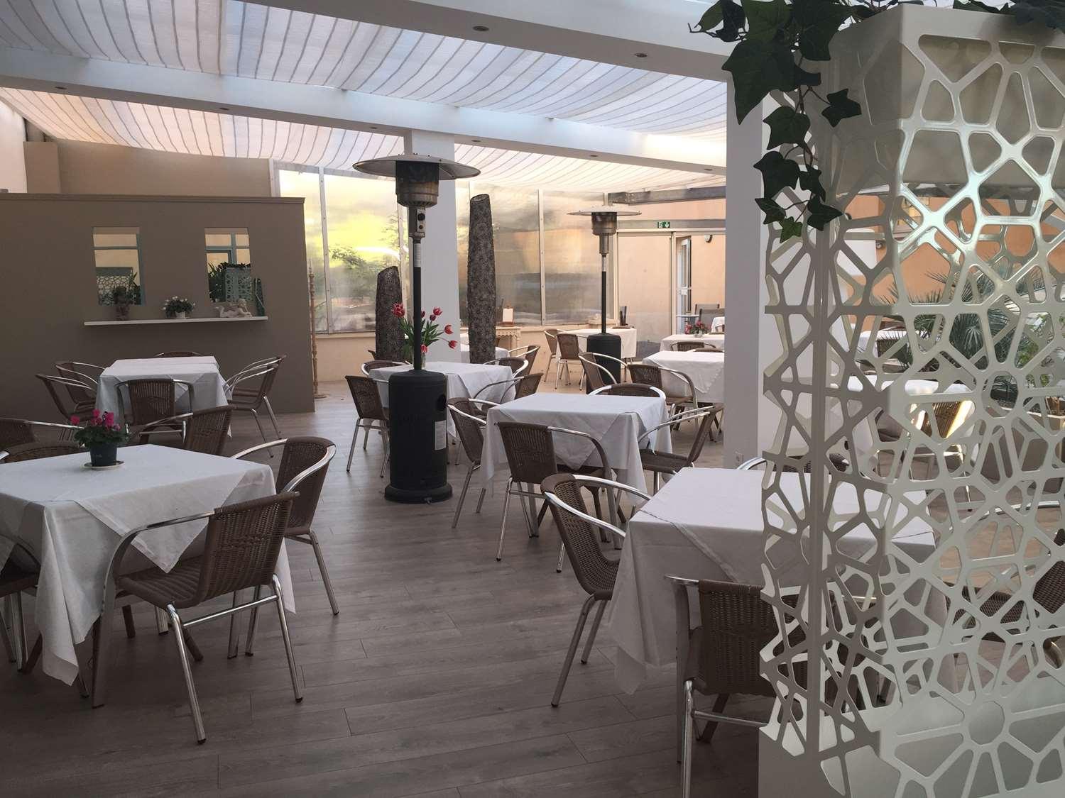 Hotel Sanary, Soleil Et Jardin - Renovation Hiver 2024-25 Exterior photo