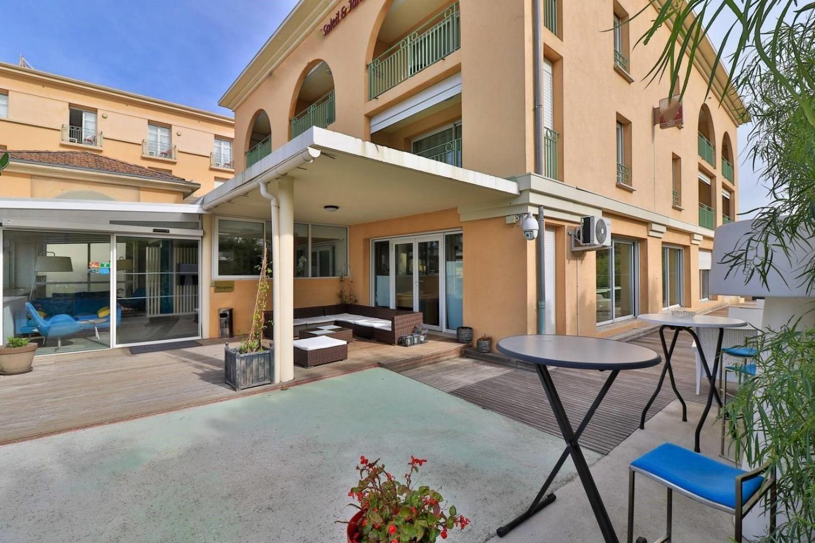 Hotel Sanary, Soleil Et Jardin - Renovation Hiver 2024-25 Exterior photo