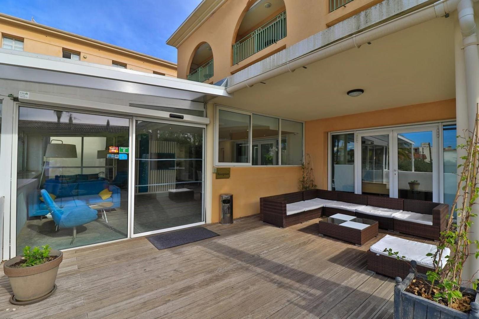 Hotel Sanary, Soleil Et Jardin - Renovation Hiver 2024-25 Exterior photo