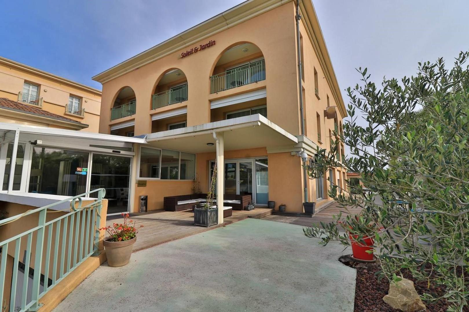 Hotel Sanary, Soleil Et Jardin - Renovation Hiver 2024-25 Exterior photo