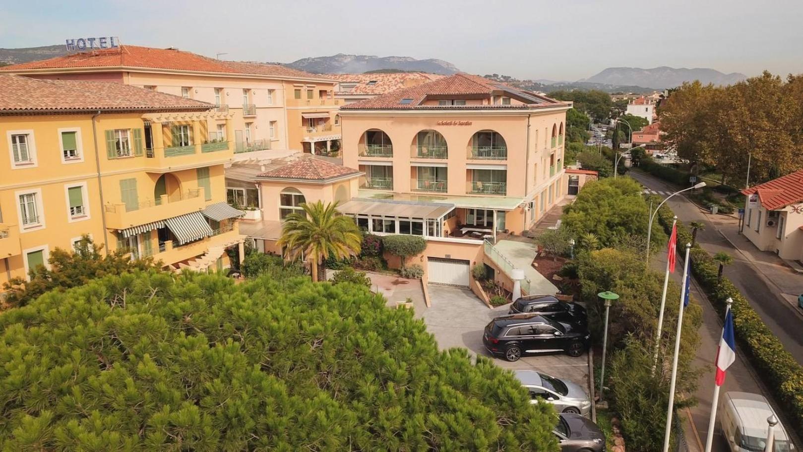 Hotel Sanary, Soleil Et Jardin - Renovation Hiver 2024-25 Exterior photo