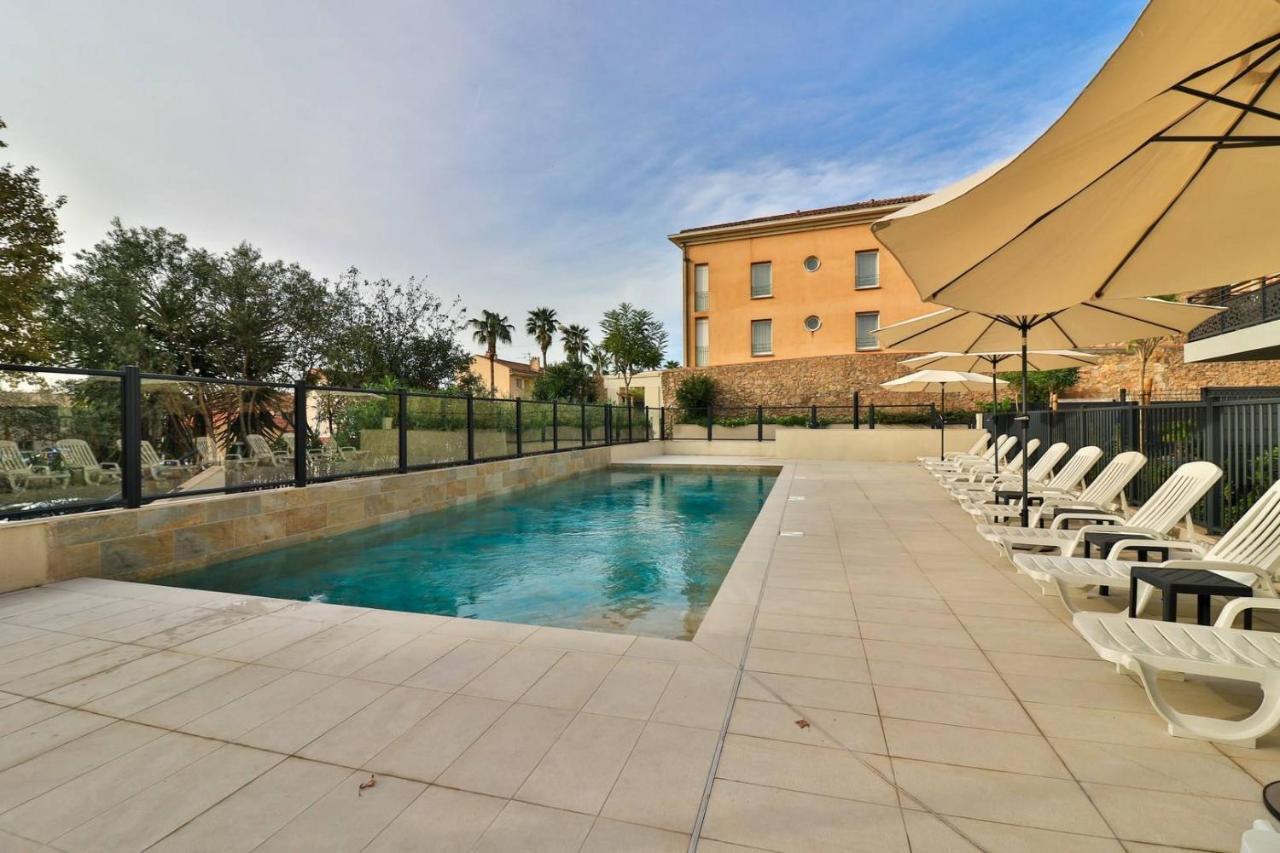 Hotel Sanary, Soleil Et Jardin - Renovation Hiver 2024-25 Exterior photo